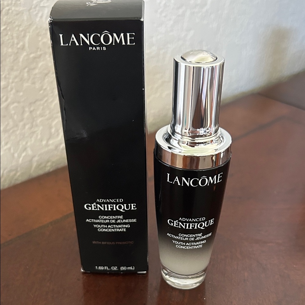 Lancome Advanced Génifique Serum - Black and Silver
